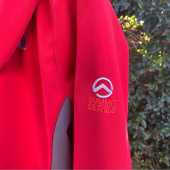 The North Face Summit Series Windstopper Red Jacket - Picture 5 of 10